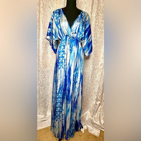 Romeo & Juliet Couture Dresses & Skirts - Vintage Y2K Elegant Blue Patterned Maxi Dress Romeo & Juliet Couture
